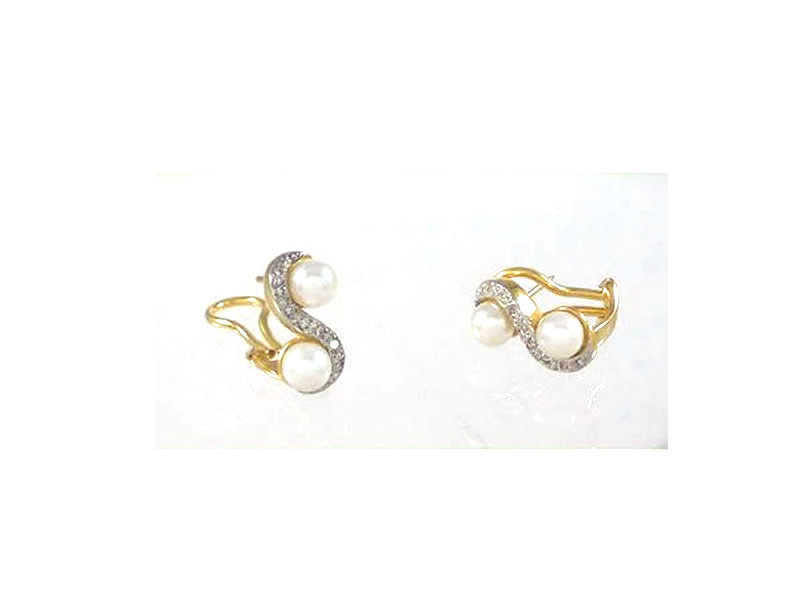 18CT YELLOW AND WHITE GOLD, CULTURED PEARL & .16CTS DIAMOND CLIP EARRINGS